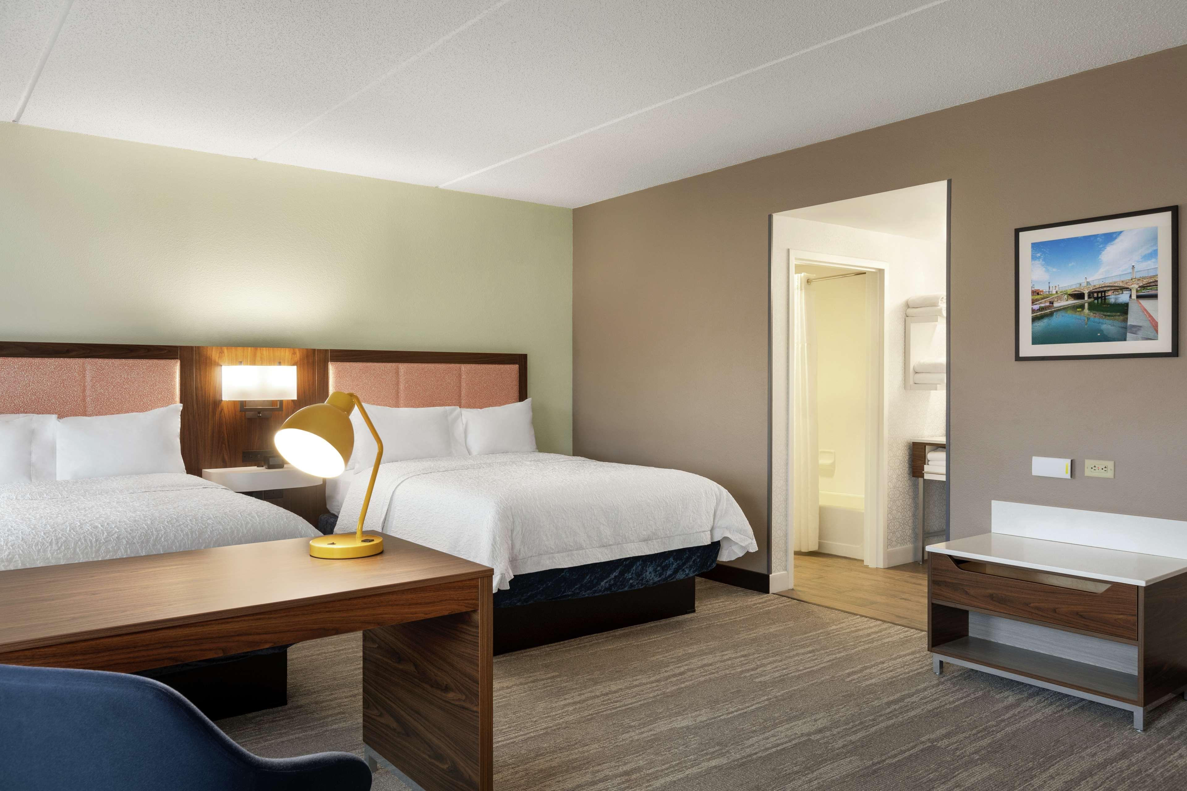 Hampton Inn & Suites Frederick/Fort Detrick Экстерьер фото